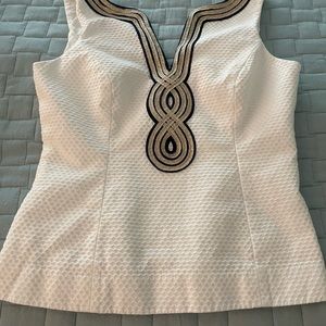 Lilly Pulitzer elaborate top. Perfect condition Sz 8